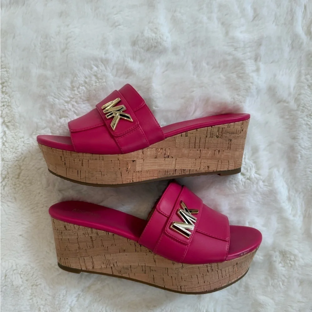MICHAEL KORS Wedge Slides Fuchsia Pink Gold MK Logo Cork Size 8